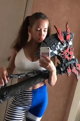 Natasha Roik 又名 Oladushek11 WH40K cosplay 和色情照片