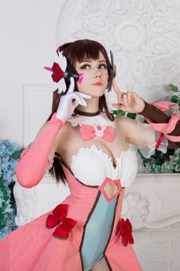 阿納斯塔西婭·小森 – 魔法少女 DVA