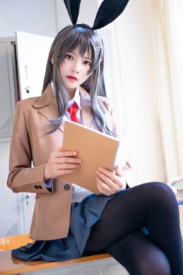 桜桃喵– 麻衣制服