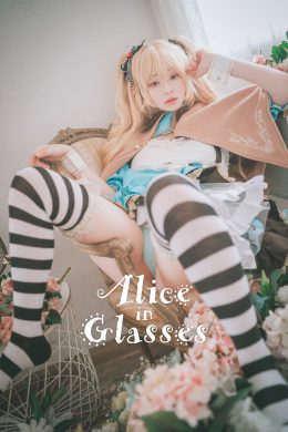 Bambi, [DJAWA 大佳玩] Alice in Glasses (Alice in Wonderland)(49P)
