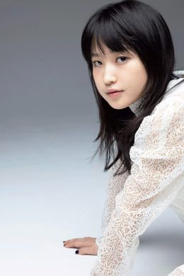 Riho Sayashi 鞘師里保, FLASH 2020.12.01 (フラッシュ 2020年12月01日号)(5P)