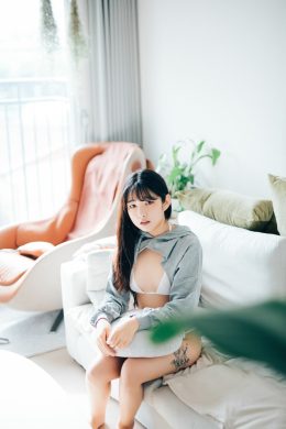Sonson, [Loozy 淫惰少女] Date at home ( S Ver) Set.01(72P)