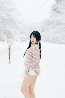 ZIA.Kwon 권지아, [Loozy 淫惰少女] Snow Girl Set.02