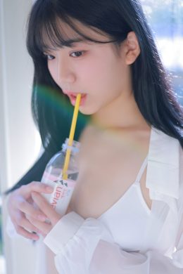 Yui 유이, Yo-U 优悠少女 Vol.03 Photobook Set.03
