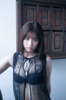 Yuzuha Saeki 冴木柚葉, 写真集 サンプル版 妄想をかき立てる表情