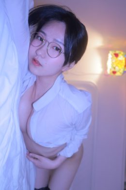 Sehee 세희, Photobook ‘ Glasses Shirt’ Set.03