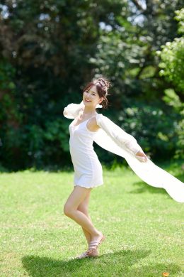 Haruka Kodama 兒玉遥, FLASHデジタル写真集 「純白を抱いて」 Set.03