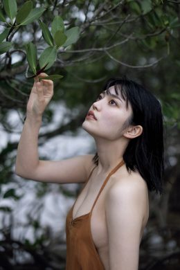 Mei Ishihama 石浜芽衣, 1st写真集 「ひかっている」 Set.02