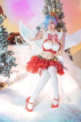 Nekokoyoshi 爆机少女喵小吉, 写真集 Christmas Begins