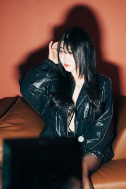 ZIA.Kwon 권지아, Haivia Photobook ‘Interview’ Set.01