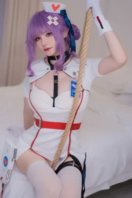 Cosplay 前羽_rr – スノウブレイク：禁域降臨 医師