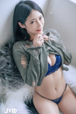 JVID 謝夏天 近60萬粉絲的巨乳網紅直播主脫了🔥🔥🔥首次挑戰性感寫真❤️大秀超美G奶❤️ Set.01