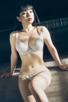 EIMI エイミ, デジタル写真集 「Undergarments」 Set.01