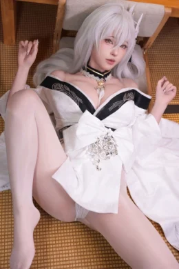 Cosplay 清水由乃 – 碧蓝航线 白凤和服